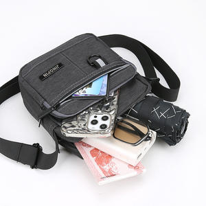 Sac bandoulière multi-poches gris durable unisexe extensible décontracté pour usage quotidien - Product Image 5