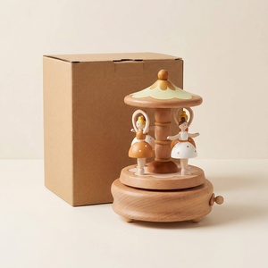 Boîte à musique en bois prête à être expédiée, mouvement Yunsheng, cadeau d'anniversaire ou <span class=keywords><strong>de</strong></span> Noël pour les enfants <span class=keywords><strong>de</strong></span> 5 à 10 ans, MOQ faible, 12 pièces - Product Image 3