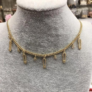 Nouveauté Iced Out Miami trombone cubain collier hommes femmes Hip Hop Style mode pendentif <span class=keywords><strong>Chic</strong></span> trombone <span class=keywords><strong>tour</strong></span> <span class=keywords><strong>de</strong></span> <span class=keywords><strong>cou</strong></span> pour bijoux - Product Image 1