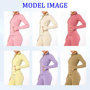 Vêtement de sport pour femmes avec trous pour les pouces et poches zippées, veste de yoga de fitness de gym à manches longues en nylon avec fermeture éclair intégrale en métal - Product Image 2