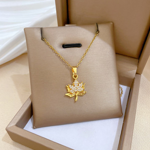 Collares Elegantes de Doble Capa con Diseño de Hoja de Arce, Estilo Lujoso para Mujer - Product Image 6