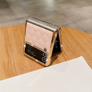 Funda de teléfono de cuero con entramado de borde de diamante chapado de lujo para Samsung <span class=keywords><strong>Zflip</strong></span> 5 4 3 Color sólido Flip 4 contraportada - Product Image 4