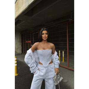 ชุดวอร์มสามชิ้นสีเทา - Product Image 1