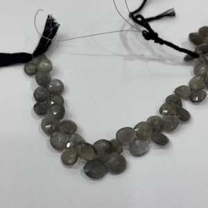 Beau collier de pierres précieuses pierre de lune grise perles à facettes briolette joliment taillées prêt à porter pour hommes/femmes ou bijoux naturels - Product Image 2