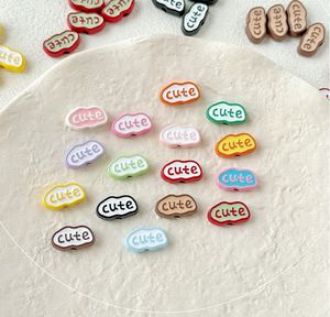 2025 coloré lettre "mignon" signe perles en alliage laqué pour bricolage téléphone portable chaîne porte-clés collier accessoire matériaux fabriqués à la main - Product Image 1