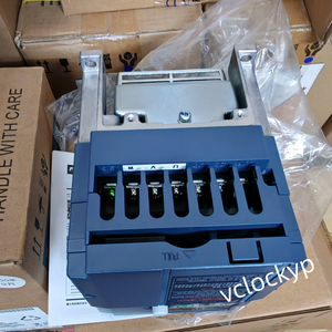 1 ชิ้นใหม่ FUJI ตัวแปลงความถี่ FRN0007C2S-4C การขนส่งที่รวดเร็ว - Product Image 3