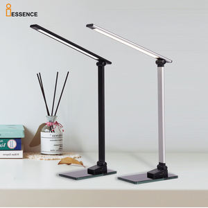 Lampada da scrivania in metallo di lusso con ricarica USB e Base in vetro, dimmer a <span class=keywords><strong>3</strong></span> gradini con lampada da tavolo a 5 colori che cambiano lampada da notte a LED - Product Image 1