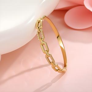 กำไลข้อมือรูปหัวใจประดับเพชรซิร์คอน ดีไซน์เรขาคณิต ชุบทองบนสแตนเลสสตีล  สามารถสลักโลโก้ได้ เหมาะสำหรับเป็นของขวัญ งานปาร์ตี้ - Product Image 3