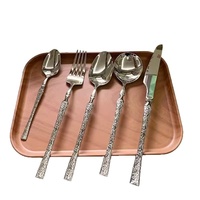 Hochwertiges 4-teiliges Edelstahl-Besteckset, Minimalistisches Steakmesser, Gabel und Löffel, Lebensmittelecht für Hotel und Restaurant