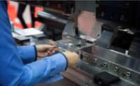 Presse plieuse CNC électrohydraulique haute vitesse et haute précision pour la fabrication de tôles d'acier