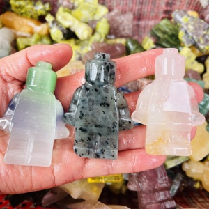 Robot <span class=keywords><strong>Lego</strong></span> en quartz sculpté à la main en pierres précieuses naturelles mélangées pour cadeaux et décoration - Vente en gros - Product Image 4