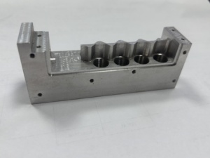 सटीक सीएनसी मशीनी एल्यूमीनियम मिश्र धातु मशीनरी स्टील पार्ट्स कनेक्शन ब्रैकेट चिकित्सा उपकरण ट्रक स्पेयर पार्ट्स - Product Image 2