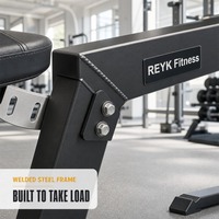 Banc de musculation pliable en cuir et fer REYK, durable, avec support réglable pour exercices de pression, entraînement de force et haltères
