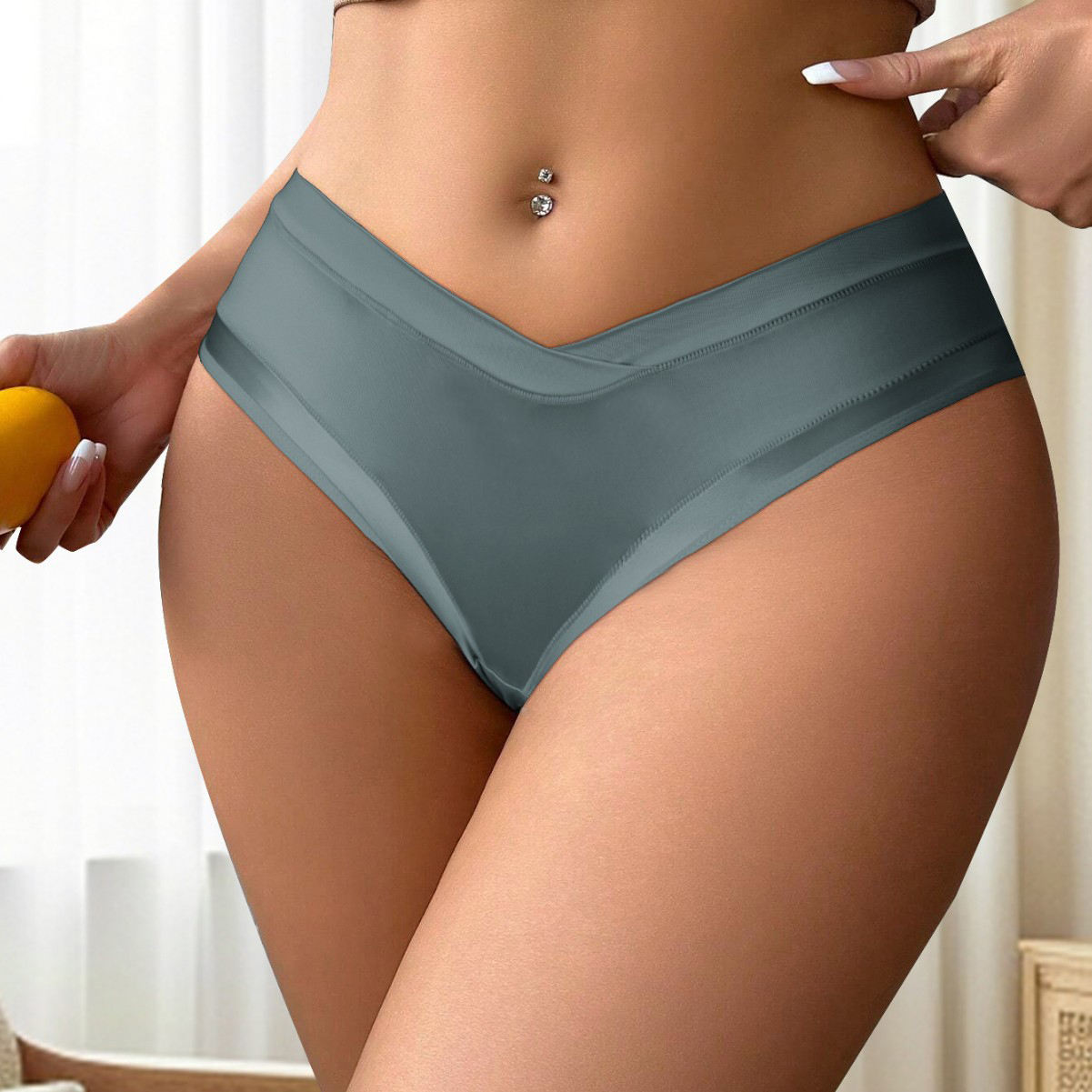 Women's Comfortable Breathable Seamless Briefs High Elastic Mid-Waist Thin Soft Pure Plain Dyed Waist Everyday Solid Exclusively