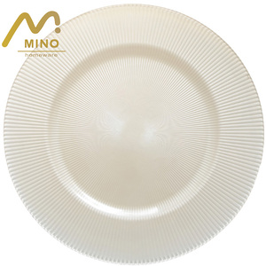 Assiettes de présentation rondes <span class=keywords><strong>en</strong></span> <span class=keywords><strong>verre</strong></span> à rayures vertes, bleues et roses, élégantes et personnalisables, de 13 pouces, pour la décoration de mariage et la table de fête (vente <span class=keywords><strong>en</strong></span> gros) - Product Image 2