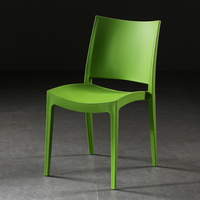 Chaise en polypropylène empilable au meilleur prix pour salle à manger, mobilier de maison et salle de conférence, chaise en plastique à usage extérieur