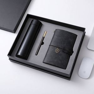 Coffret Cadeau d'Affaires Trois Pièces : Tasse Thermique en Acier Inoxydable avec Affichage Intelligent de la Température, Carnet A6 et Guide de Voyage - Product Image 3