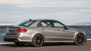 Per <span class=keywords><strong>Mercedes</strong></span> <span class=keywords><strong>Benz</strong></span> Classe <span class=keywords><strong>E</strong></span> W212 2014 2015 2016: Kit Esterno Completo AMG E63 - Paraurti Anteriore, Griglia, Diffusore <span class=keywords><strong>e</strong></span> Minigonne Laterali in Materiale PP - Product Image 5