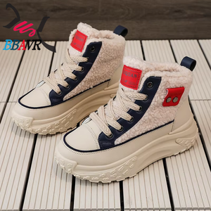Nouvelles Chaussures Décontractées Montantes Hiver 2025 K6701 en Polaire d'Agneau, à Enfiler, Semelle Plate Polyvalente, Épaisse et Chaude, pour Étudiants - Product Image 5