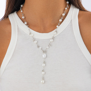 Collar con colgante de perla minimalista largo individualmente elegante, accesorio de collar largo con borla creativa femenina - Product Image 5