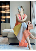 Robe d'été de plage plissée pour femmes, grande taille, couleur contrastée, bretelles sans manches, pliée, décontractée, élastique, pour femmes