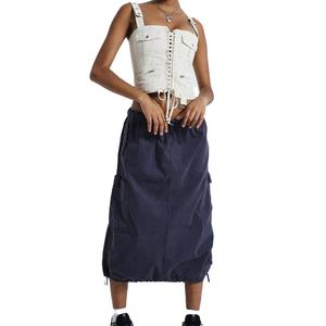 <span class=keywords><strong>Jupe</strong></span> cargo midi grise pour femme la plus vendue - Style vintage Y2K 2024 avec taille <span class=keywords><strong>parachute</strong></span> ajustable - Prix de gros - Product Image 1