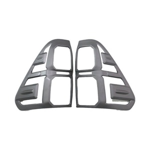 Oferta Especial: Cubierta de Luz Trasera ABS, Accesorios para Automóviles Toyota Hilux Revo 2015 - Product Image 6