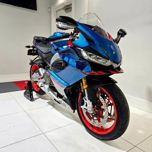 ข้อเสนอที่ดีที่สุดสำหรับรถมอเตอร์ไซค์สปอร์ต Aprilia RS 660 ปี 2027 - Product Image 1