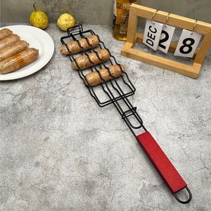 Panier à hot-dogs avec <span class=keywords><strong>pince</strong></span> et brosse en acier inoxydable, poignée en bois amovible résistante à la chaleur, <span class=keywords><strong>pince</strong></span> en maille pour <span class=keywords><strong>barbecue</strong></span> - Product Image 6