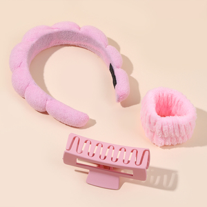 Set di 4 Pezzi Personalizzati per Spa: Fascia per Capelli, Polsini, Mollette e Fasce Imbottite in Spugna per Donne - Product Image 4