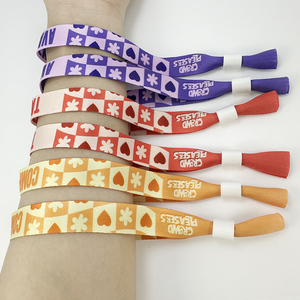 Bracelets personnalisés en polyester par sublimation, imprimés pour festivals et option couple, par <span class=keywords><strong>Totwoo</strong></span> - Product Image 4