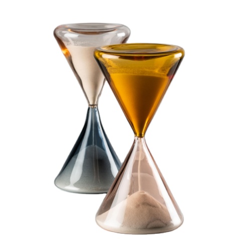 Изготовленные на заказ настольные декоративные многоцветные песочные часы в форме пирамиды в Янтарном и розовом цветах