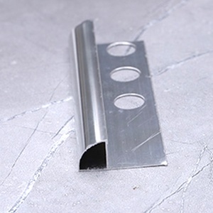 Bande de finition de <span class=keywords><strong>carrelage</strong></span> en céramique en forme <span class=keywords><strong>d</strong></span>'angle droit flexible personnalisée à 90 degrés pour les coins <span class=keywords><strong>d</strong></span>écoratifs - Product Image 3