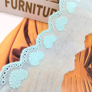 Geborduurd Katoenen Stof Hartvormig Kant Met Goed Ademend Vermogen-Een Accessoire Voor Kleding En Accessoires. - Product Image 3