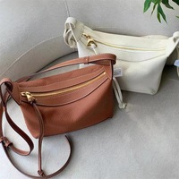 Tas Selempang Kulit Asli Kecil untuk Wanita, Penutup Ritsleting, Bentuk Trapesium, Tas Bahu dengan Tali yang Dapat Disesuaikan, Grosir
