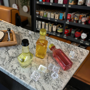 Bán buôn 50ml Mini Mẫu nhỏ rượu nước trái cây đồ uống nhựa chai rượu rượu chai nhựa với vít nắp để bán - Product Image 4