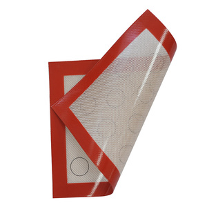 <span class=keywords><strong>Tapis</strong></span> <span class=keywords><strong>de</strong></span> <span class=keywords><strong>cuisson</strong></span> en silicone pour la <span class=keywords><strong>cuisson</strong></span> <span class=keywords><strong>de</strong></span> gros macarons - Product Image 1