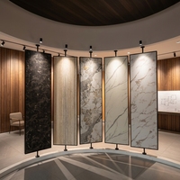 Panneau mural décoratif en PVC marbré UV personnalisé pour projets hôteliers, villas et résidentiels avec solutions de modélisation 3D et de conception graphique