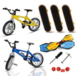 Ensemble de jouets miniatures de 18 pièces prêt à être expédié en 2025, comprenant un vélo et une <span class=keywords><strong>trottinette</strong></span> à <span class=keywords><strong>doigts</strong></span>, en vente - Product Image 2