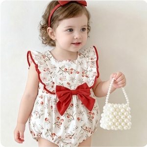 Nuovo Body Estivo per Neonata con Fiocco Morbido e Stampa Frutta Rossa, Senza Maniche, 0-5 Anni, Abbigliamento per Neonati - Product Image 1