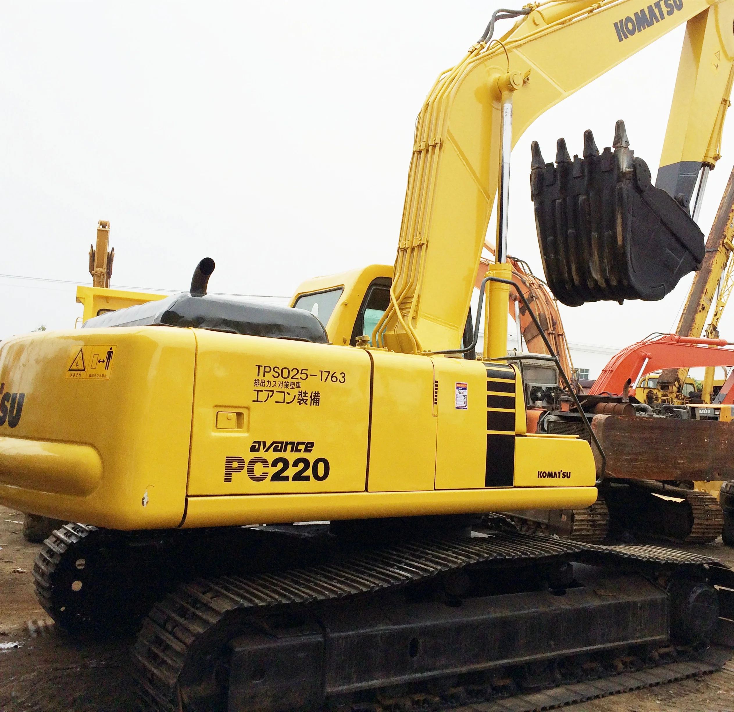 コマツ 1/50 KOMATSU PC220 カスタム 61URYFuTQML._UF894,1000_QL80_.jpg