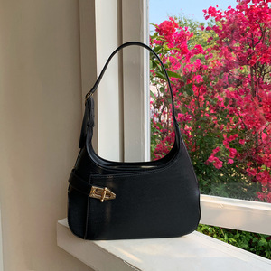 Black Underarm Bag With <b>Lock</b> Decoration Medium To Hard Spring 2023 Everyday Outfits Women's Shoulder Bag - Product Image 3