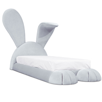 Lit de lapin enchanteur, durable, confortable et écologique, avec revêtement en velours et lumières LED pour chambre d'enfant