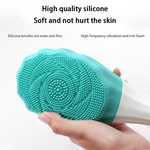 Cepillo Corporal Eléctrico de Diseño Elegante, Cepillo de Baño para Limpieza Profunda, Cepillo de Ducha de Silicona con Masaje Eléctrico para el Cuidado de la Piel - Product Image 6