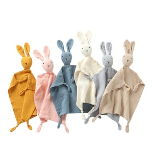 En gros, <span class=keywords><strong>Doudou</strong></span> Lapin en Gaze Double Couche 100% Coton, avec Logo Personnalisé, Compagnon de Sommeil pour Bébé, <span class=keywords><strong>Doudou</strong></span> de Sécurité Apaisant - Product Image 1