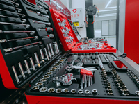 Ensemble d'outils de réparation automobile métriques Lutro 150 pièces, kit de clés à douille à cliquet, outils à main pour l'entretien des voitures