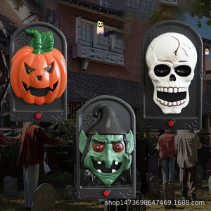 Sonnette d'Halloween avec lumière et son, motif citrouille, crâne, sorcière, pour maison hantée et décoration de bar - Product Image 1