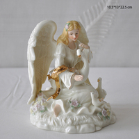 Figurine personnalisée en céramique porcelaine de lecture d'ange en céramique décorative antique pour la décoration de la maison