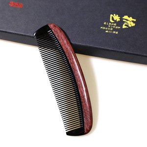 Peigne en corne de bœuf, peigne à cheveux en bois pour massage, 15-20 cm, fait à la main pour la population générale - Product Image 1