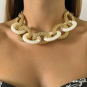 DUYIZHAO Großhandel Mode Halskette Frauen Big Statement Halskette Twist Gold Weiß Dickes Schloss Choker Kette Schmuck für Mädchen